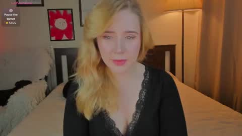 Lav online show from August 3, 2026, 8:34 pm