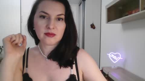 Diana  online show from December 28, 2024, 9:40 pm