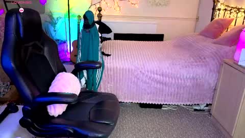 Lavenderrzz online show from May 1, 2026, 3:16 pm