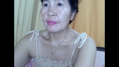 lavine1983 online show from October 9, 2025, 9:02 pm