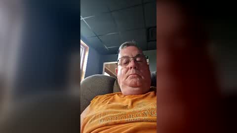 lawnboy62 online show from July 17, 2026, 12:23 pm