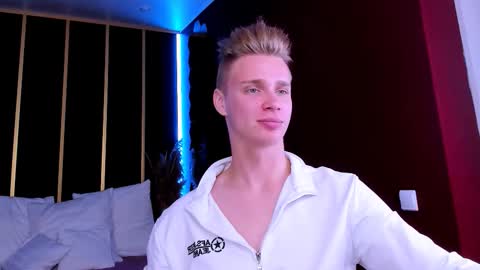 Snapshot of lawrence_miles chatting on October 3, 2025, 11:07 am Lawrence online show from October 3, 2025, 11:07 am