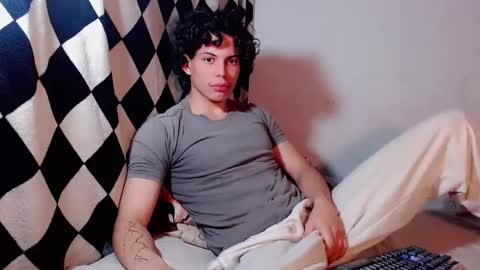 Snapshot of lax777_ chatting on April 2, 2026, 2:53 am ZAmbrano online show from April 2, 2026, 2:53 am