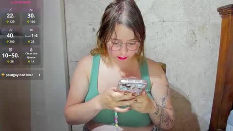 laylaah online show from March 5, 2026, 5:25 am