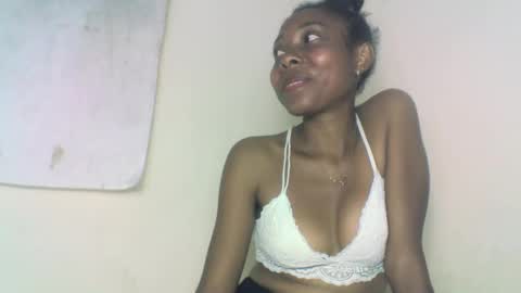 layannek online show from September 18, 2025, 6:10 pm