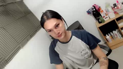 layla47649867 online show from January 6, 2026, 8:51 am