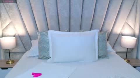 Layla Breezee online show from July 21, 2026, 11:34 am