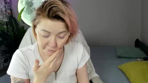 Snapshot of layla_cookies chatting on November 20, 2025, 6:46 am Layla online show from November 20, 2025, 6:46 am