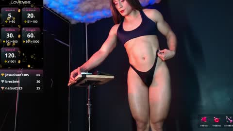 Snapshot of layla_dominac chatting on December 29, 2024, 3:22 am Layla help me with your thumbs up its important online show from December 29, 2024, 3:22 am