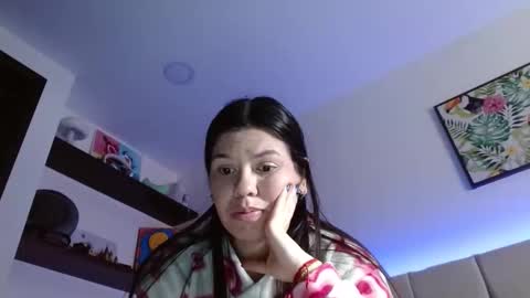 Lia and Rachel online show from December 21, 2025, 7:43 pm