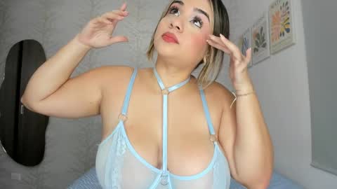 Snapshot of layla_vanegas chatting on February 28, 2025, 5:26 pm Layla Vanegas online show from February 28, 2025, 5:26 pm