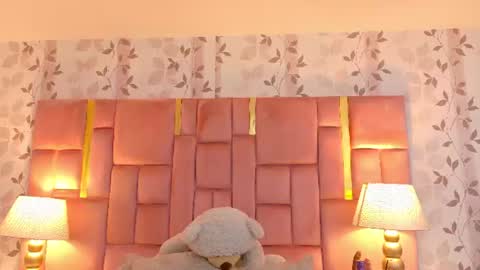 Snapshot of laylaadoll_ chatting on July 7, 2026, 7:40 pm Lau online show from July 7, 2026, 7:40 pm
