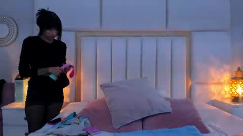 Snapshot of laylaadoll_ chatting on July 15, 2026, 6:57 pm Lau online show from July 15, 2026, 6:57 pm