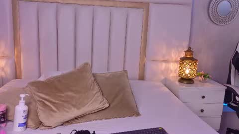 Snapshot of laylaadoll_ chatting on July 28, 2026, 7:04 pm Lau online show from July 28, 2026, 7:04 pm