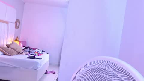 Snapshot of laylaadoll_ chatting on July 29, 2026, 7:12 pm Lau online show from July 29, 2026, 7:12 pm