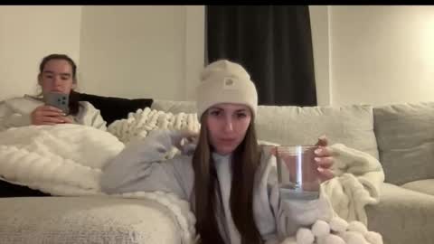 laylahlaylah1 online show from December 2, 2025, 10:05 pm