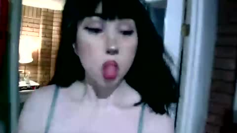 Snapshot of laylakills chatting on February 4, 2025, 6:25 am Layla Kills online show from February 4, 2025, 6:25 am