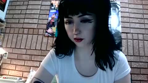 Snapshot of laylakills chatting on February 8, 2025, 4:57 am Layla Kills online show from February 8, 2025, 4:57 am