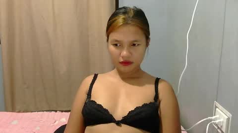 Snapshot of laylanimfa chatting on April 29, 2026, 9:24 am Nimfa online show from April 29, 2026, 9:24 am