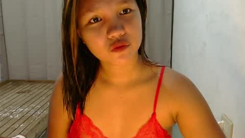 Snapshot of laylanimfa chatting on May 26, 2026, 12:01 pm Nimfa online show from May 26, 2026, 12:01 pm