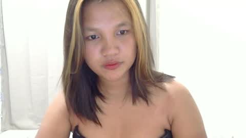 Snapshot of laylanimfa chatting on May 29, 2026, 12:14 pm Nimfa online show from May 29, 2026, 12:14 pm