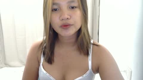 Snapshot of laylanimfa chatting on June 4, 2026, 11:38 am Nimfa online show from June 4, 2026, 11:38 am