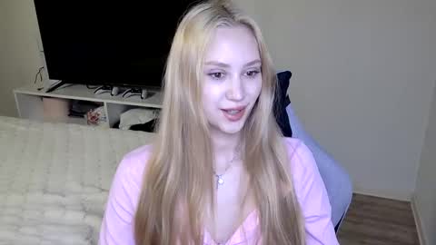 Snapshot of laylapretty001 chatting on June 4, 2026, 4:29 am LaylaPretty001 online show from June 4, 2026, 4:29 am