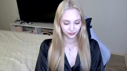 Snapshot of laylapretty001 chatting on June 25, 2026, 4:45 am LaylaPretty001 online show from June 25, 2026, 4:45 am