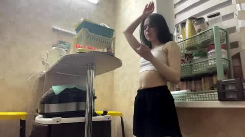 Luna online show from March 27, 2026, 5:56 pm