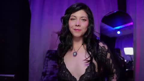 Layra online show from July 16, 2026, 10:27 pm