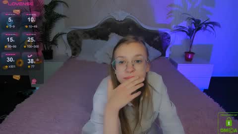 Snapshot of layriantavee chatting on December 28, 2024, 9:42 am layriantavee online show from December 28, 2024, 9:42 am