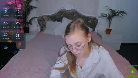 Snapshot of layriantavee chatting on December 28, 2024, 12:56 pm layriantavee online show from December 28, 2024, 12:56 pm