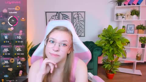 Snapshot of layriantavee chatting on February 1, 2025, 10:15 am layriantavee online show from February 1, 2025, 10:15 am