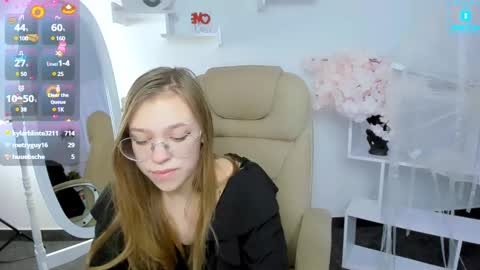 Snapshot of layriantavee chatting on February 3, 2025, 1:08 pm layriantavee online show from February 3, 2025, 1:08 pm