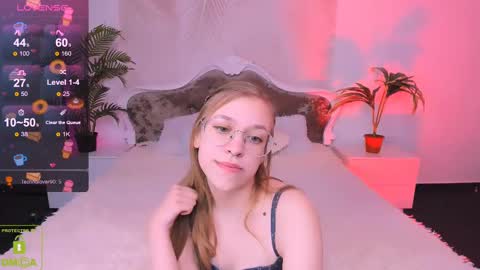 Snapshot of layriantavee chatting on February 12, 2025, 8:38 am layriantavee online show from February 12, 2025, 8:38 am