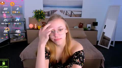 Snapshot of layriantavee chatting on February 13, 2025, 7:24 am layriantavee online show from February 13, 2025, 7:24 am