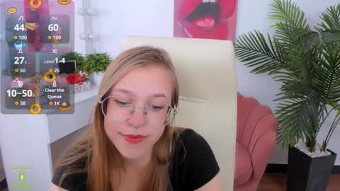 Snapshot of layriantavee chatting on September 23, 2025, 7:11 am layriantavee online show from September 23, 2025, 7:11 am