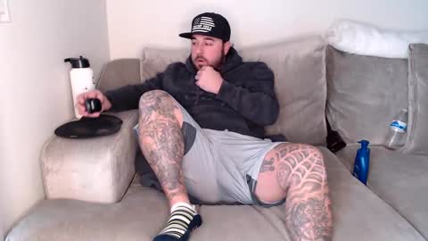 Snapshot of layzebigballs chatting on February 16, 2025, 7:27 pm layzebigballs online show from February 16, 2025, 7:27 pm