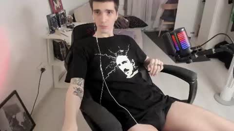Snapshot of lazy_haze chatting on August 4, 2026, 8:06 am Haze aka Slava online show from August 4, 2026, 8:06 am