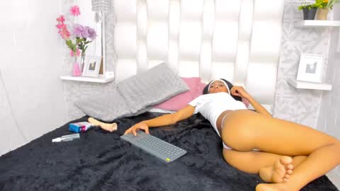 Snapshot of lea_abbey chatting on March 7, 2025, 3:49 pm lea_abbey online show from March 7, 2025, 3:49 pm