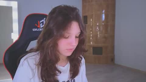 Lea online show from February 5, 2026, 4:22 pm