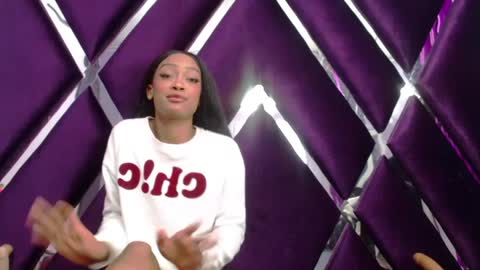 Snapshot of lea_sweetly chatting on September 12, 2025, 1:44 pm lea sewwtly online show from September 12, 2025, 1:44 pm