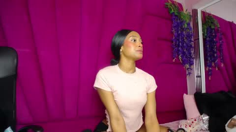 Snapshot of lea_sweetly chatting on October 6, 2025, 1:08 pm lea sewwtly online show from October 6, 2025, 1:08 pm