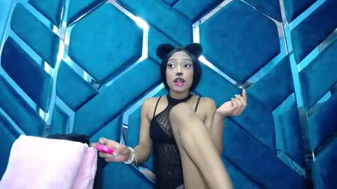 Snapshot of lea_sweetly chatting on October 18, 2025, 1:23 pm lea sewwtly online show from October 18, 2025, 1:23 pm