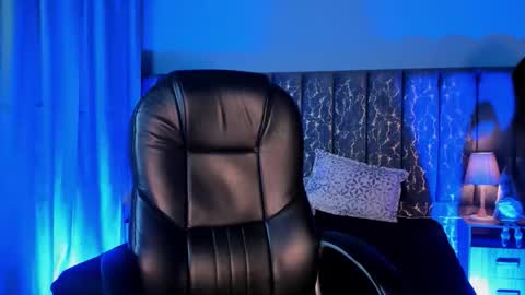 Lea Velle online show from November 15, 2025, 4:21 am