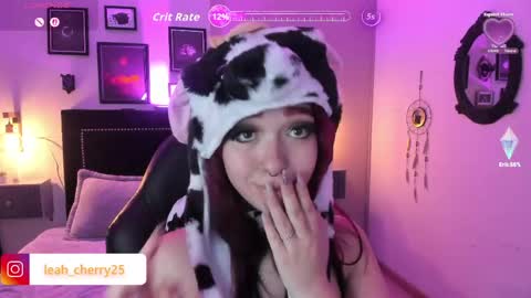 Snapshot of leah_cherry chatting on June 4, 2026, 10:32 am Leah online show from June 4, 2026, 10:32 am