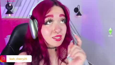 Snapshot of leah_cherry chatting on June 12, 2026, 10:52 pm Leah online show from June 12, 2026, 10:52 pm