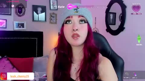 Snapshot of leah_cherry chatting on July 9, 2026, 10:14 pm Leah online show from July 9, 2026, 10:14 pm