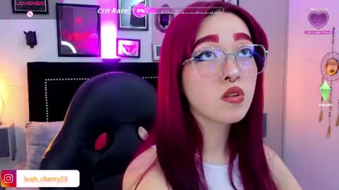 Snapshot of leah_cherry chatting on July 15, 2026, 10:04 pm Leah online show from July 15, 2026, 10:04 pm