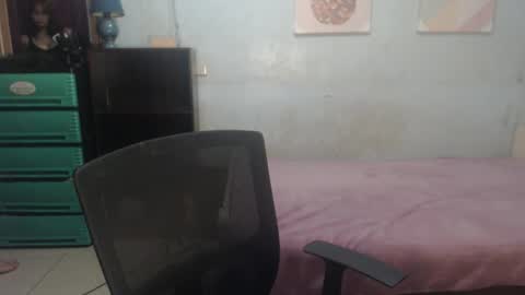 leah_fucker online show from January 11, 2026, 9:42 pm